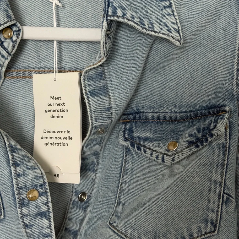 H&M Blue Denim Buttondown - Picture 5 of 5